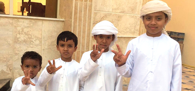 أطفال الشهيد البطل زايد الكعبي فخورون بوالدهم. الإمارات اليوم