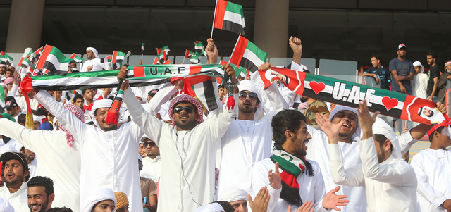 الجمهور حضر بقوة خلف الأبيض.

تصوير: إريك أرازاس