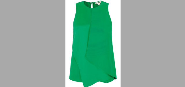 «ويسلز»: قميص حريري متعدّد الطبقات بـ675 درهماً في «بلومينغديلز».