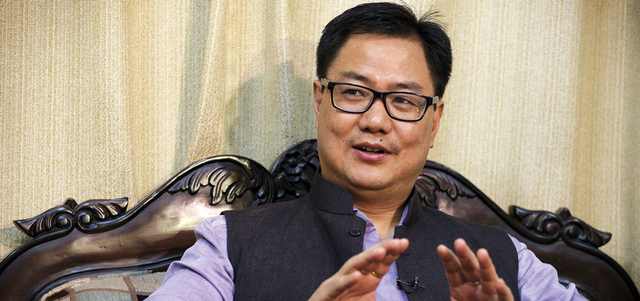 وزير الاتحاد الهندي، كيرين ريجيو تحدث عبر موقع «فيس بوك» بداية الشهر الماضي عن وجود علاقات بين توقعات العراف الفرنسي نوستراداموس قبل 450 عاماً وحكم مودي.  أرشيفية