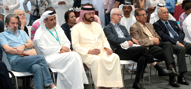 خلال الأمسية التي نظمتها «جائزة الشيخ زايد للكتاب» في معرض الكتاب.

تصوير: نجيب محمد