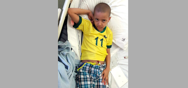 «نصر» يرقد في المستشفى أملاً في الشفاء. الإمارات اليوم