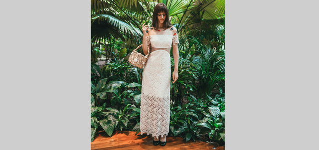 «زايان ذي ليبل»: فستان من الدانتيل مزيّن بتطريزات بـ2300 درهم في «سوس».