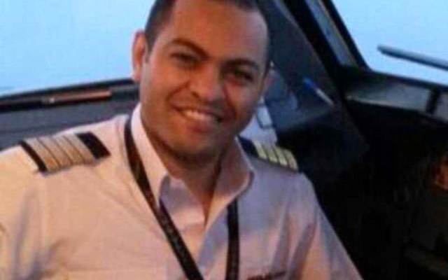 الطيار محمد شقير هو قائد الطائرة المصرية المنكوبة