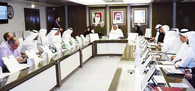 الطاير خلال ترؤسه اجتماع اللجنة العليا للتخطيط الاستراتيجي. من المصدر