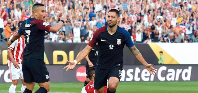 ديمبسي سجل هدف الفوز الثمين بمرمى باراغواي. أ.ف.ب