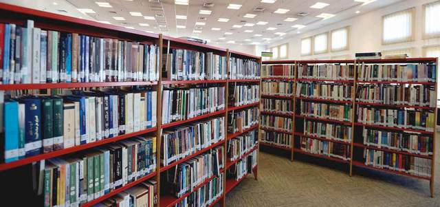Photo essay feature about Dubai public library at Al Tawr in Dubai. September 3 2013. photo by Ashok Verma ( Almost empty view of the main hall at the library)