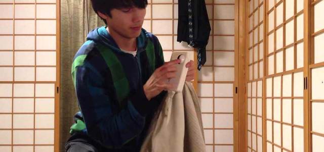 الهواتف الذكية تعتبر من الضروريات لدى اليابانيين. أرشيفية