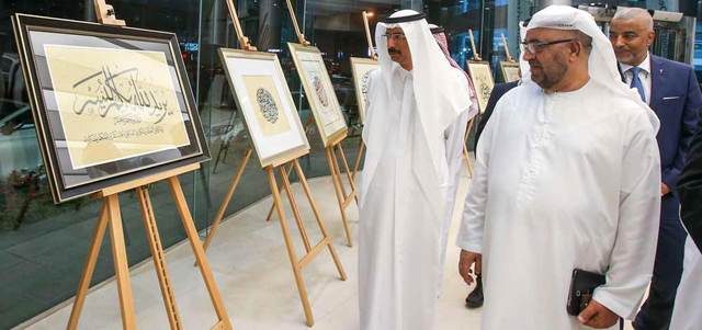 طغت على المعرض الذي افتتحه محمد المر النصوص القرآنية وأتت مستجيبة لروحانية الشهر المبارك. تصوير: أشوك فيرما