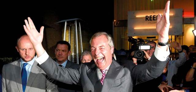 فارج أكد أنه سيستقيل بعد الفوز في الاستفتاء. رويترز