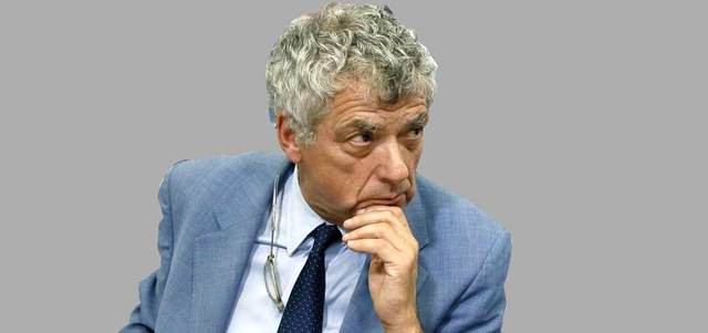 خبرة كبيرة يمتلكها رئيس الاتحاد الإسباني فيار مع «يويفا» و«فيفا». إي.بي.إيه