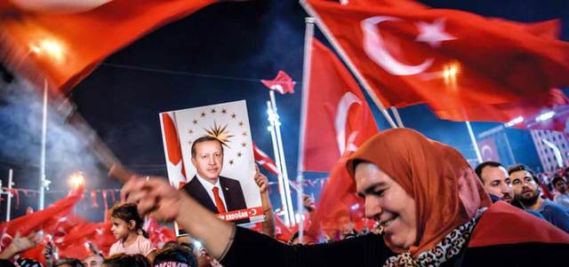 شعبية أردوغان ترتفع في الشرق التركي نظراً للحلول الاقتصادية والحياتية التي شعر بها الناس.   أ.ف.ب