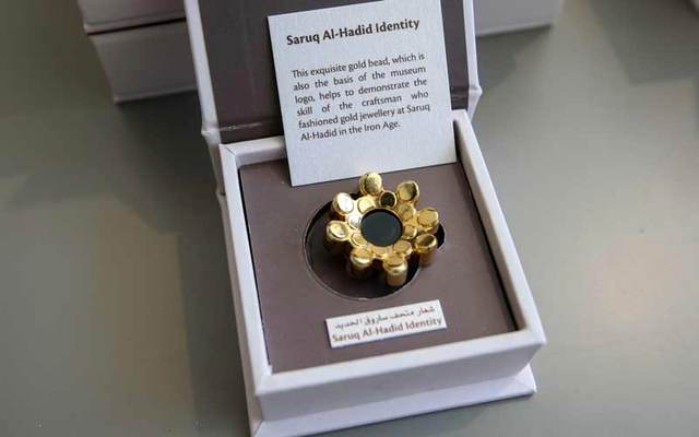 الذهب : هذه القطع الذهبية برزت المهارة الرائعة التي تمتع بها صناع المعادن في الساروق شمت المجوهرات بأعداد كبيرة في الموقع والافاعي الذهبية  منها القطعة الذهبية التي اشتقت منها شعار اكسبو دبي 2020 – تصوير اشوك فيرما .