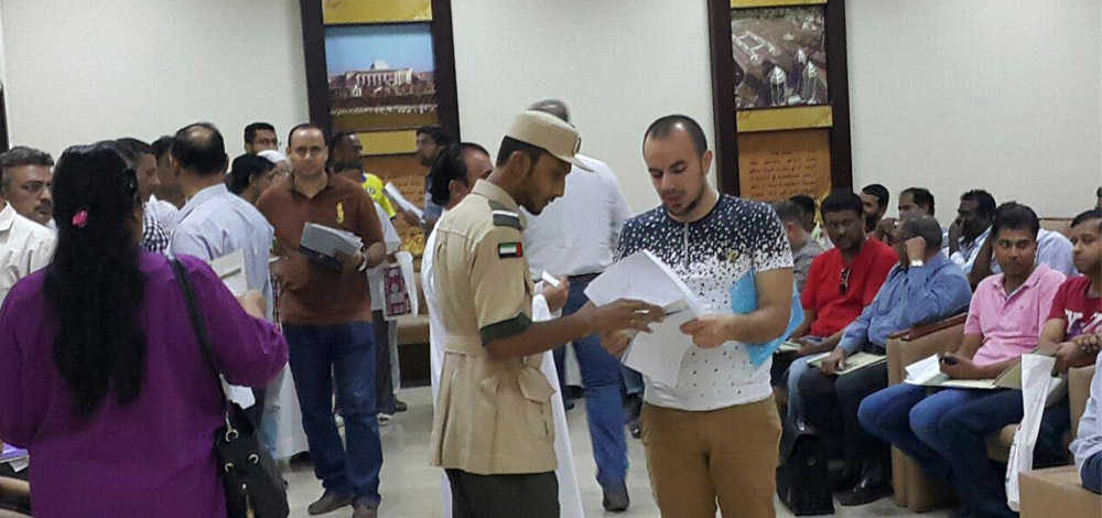 مكاتب تصديق العقود الإيجارية بالبلدية استقبلت نحو 5500 مراجع يومياً في الأيام الأخيرة من هذا الأسبوع