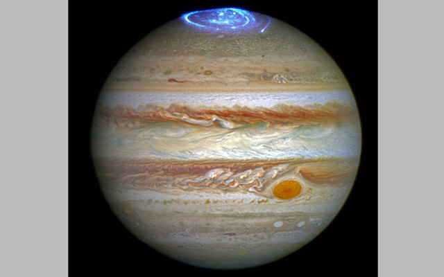 صورة من مركبة فوياجر 1 تعود للعام 1979 وتظهر فيها ما يعرف ب"البقعة الحمراء العظيمة" لكوكب المشتري