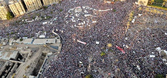 جانب من التظاهرات التي عمت مصر إبان «الربيع العربي». أ.ب.