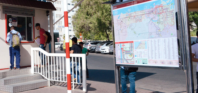 «طرق دبي» وفّرت الخريطة في محطات الحافلات. من المصدر