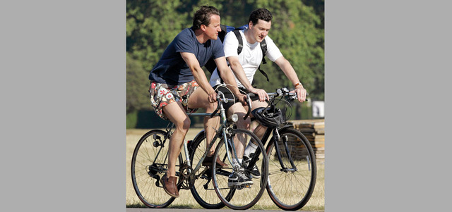 كاميرون وأوزبورن استخدما وسائل مختلفة للتنفيس عن شعورهما بالهزيمة. غيتي