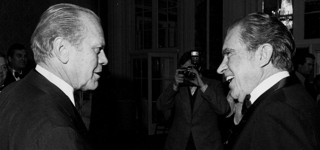 نيكسون وفورد أسهما معاً في ورطة حرب فيتنام. أرشيفية