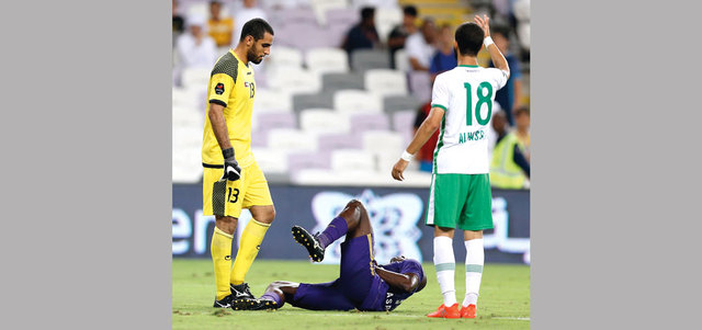 علي صقر لم يتمالك أعصابه واعتدى على إسبريلا. تصوير: إريك أرازاس