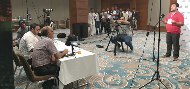 الحلقات ستتضمن جانباً من أصوات المنشدين المشاركين. من المصدر