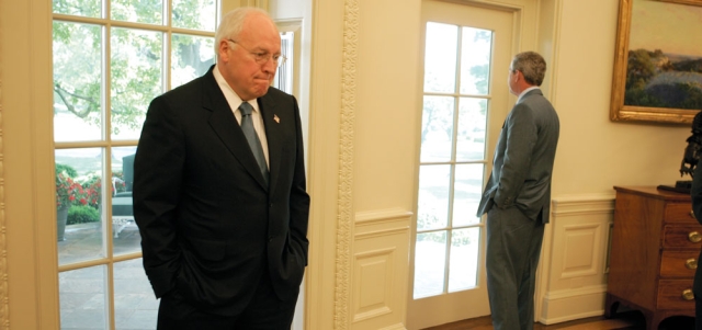 ديك تشيني مع جورج بوش الابن في البيت الأبيض. أرشيفية