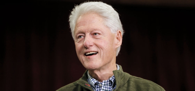 كلينتون سخر من أم الطفل ورفض ادعاءاتها. أرشيفية