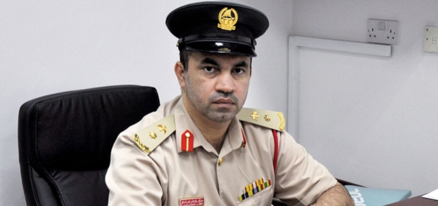 العقيد خالد السميطي : تم ضبط شخص بحوزته كيلوغرامين من الهيروين تبين بعد فحصها أنها مكملات غذائية ومنكهات سكرية وكافيين.