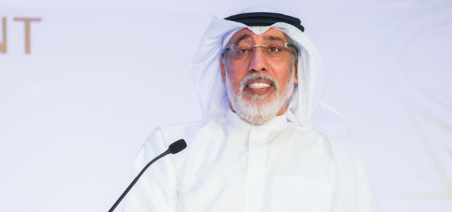 أحمد الجسمي: «يجب على لغة الإبداع أن تبتعد عن التقعر واستخدام الألفاظ الغريبة، كما يجب ألا ننظر إلى تيارات تدعيم (الفصحى) على أنها انتقاص من (العامية) التي تبقى لها أيضاً جمالياتها إذا أُحسن توظيفها في الأعمال المختلفة».