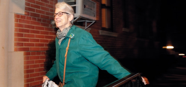 جيسيكا ليدز إحدى السيدتين اللتين اتهمتا ترامب بالتحرش بهن أخيراً. أ.ب