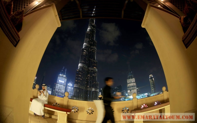 وحيث الحجر والمعمار ليس مشروعاً مكتفياً بذاته، بل هو منصة للتواصل مع العالم، ولرفد الحضارة بهذا المنتج الفريد الذي تصنعه ثقافات العالم المتعددة المتعايشة في الامارات العربية المتحدة.