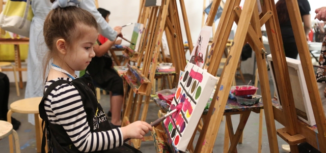 «فن أبوظبي» يقام في منارة السعديات خلال الفترة من 16 إلى 19 نوفمبر المقبل.
من المصدر