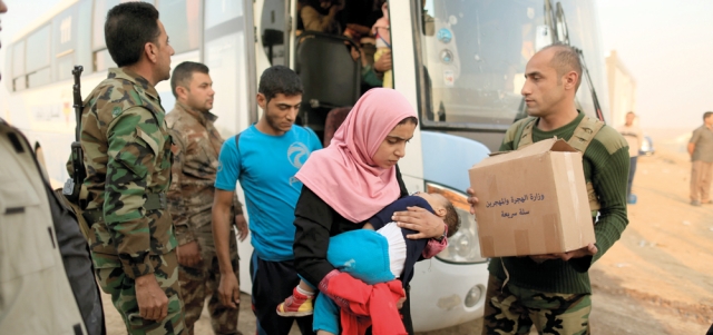 نازحون من الموصل.   رويترز