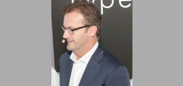 جوش غيجيل : «دمج المركبات في نظام (هايبرلوب ون) يوفر وسيلة نقل تضمن الوصول إلى الرياض خلال 48 دقيقة».