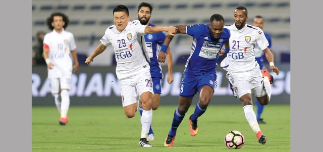 نقاش كبير حاليا في آسيا حول عدد اللاعبين الأجانب في أندية القارة. تصوير: باتريك كاستيللو