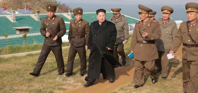 الزعيم الكوري الشمالي يتعرض للسخرية بسبب زيادة وزنه المطردة. أ.ف.ب