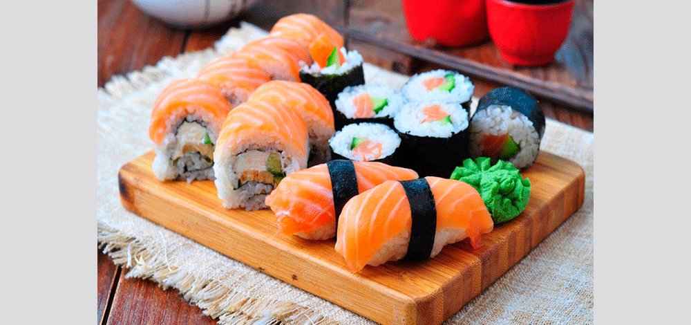 أنواع السوشي لكونها ترفع نسبة الكوليسترول الجيد وتنتج مركبات تساعد على التقليل من الالتهابات في الجسم