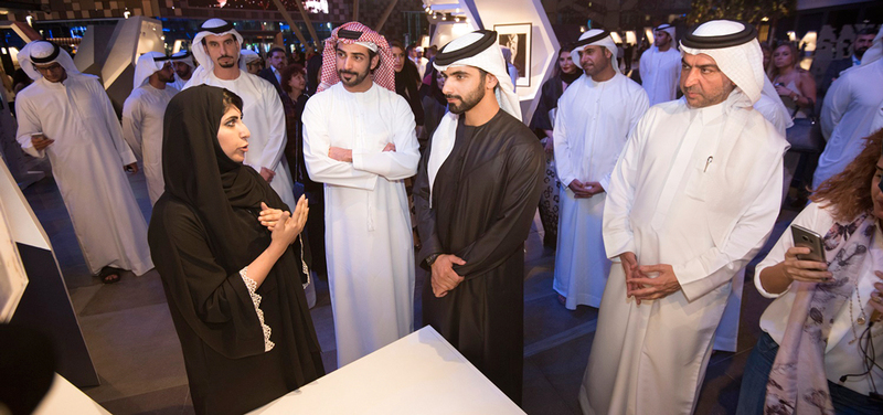 منصور‭ ‬بن‭ ‬محمد‭  ‬يفتتح‭ ‬معرض‭ ‬جائزة‭ ‬الشيخة‭ ‬منال‭ ‬للفنانين‭ ‬الشباب‭ ‬الذي‭ ‬يتزامن‭ ‬مع‭ ‬الذكرى‭ ‬العاشرة‭ ‬لإطلاق‭ ‬الجائزة‭.‬ الإمارات‭ ‬اليوم