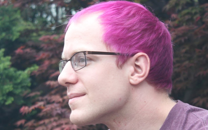 المعلم غيرتن يعتقد أن الفتيات المتدربات يصبحن أمثلة يحتذى بها بالنسبة لصديقاتهن.