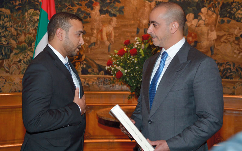 ..ويطلع على دراسة الخييلي. الإمارات اليوم