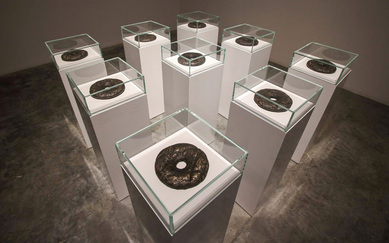 يطوّع جرار الوسائط الفنية في العمل من أجل خدمة الفكرة.

تصوير: أشوك فيرما