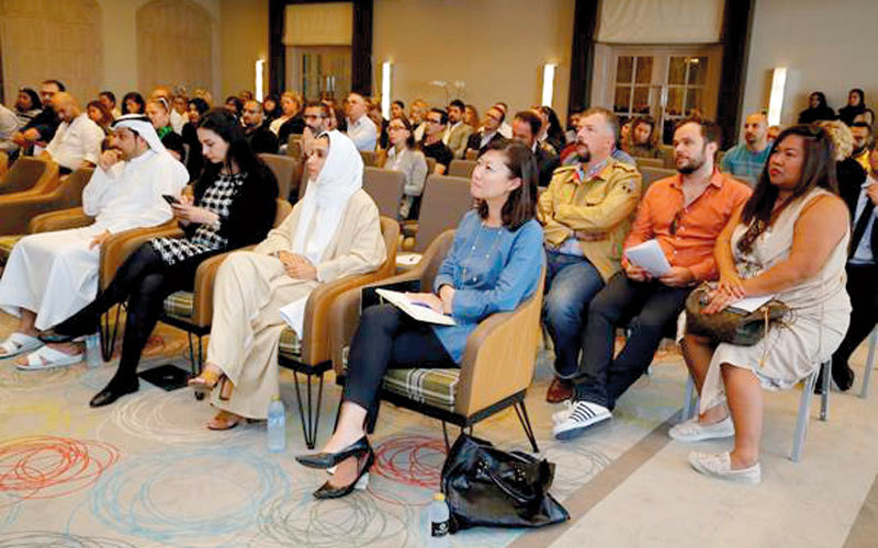 حضر الجلسة مسؤولون من لجنة دبي للانتاج التلفزيوني والسينمائي ووزارة الدفاع وهيئة دبي للطيران المدني وسلطة دبي للمجمعات الإبداعية.  من المصدر