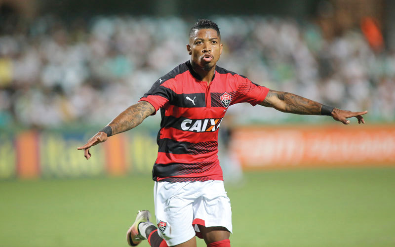 نجم فيتوريا البرازيلي مارينهو أحد أبرز اللاعبين في الدوري البرازيلي. أرشيفية