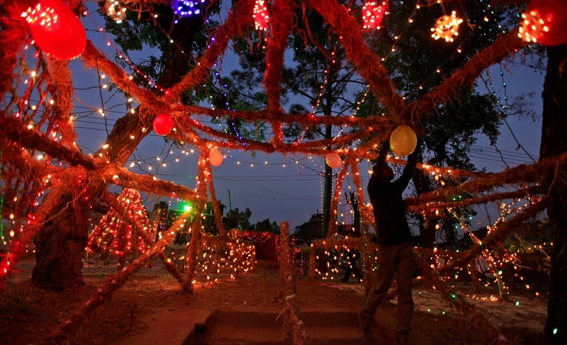جانب من الاستعداد للاحتفال بالعام الجديد في باكستان