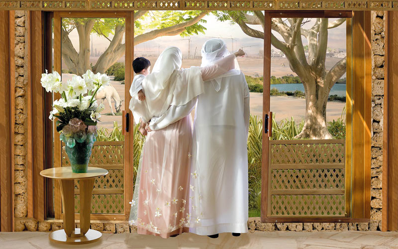 لطيفة بنت مكتوم تتمتع بشهرة واسعة بفضل أعمالها الفنية التي تعتمد المونتاج الرقمي كما تم إدراج العديد من أعمالها في كثير من المقتنيات المحلية والعالمية. من المصدر