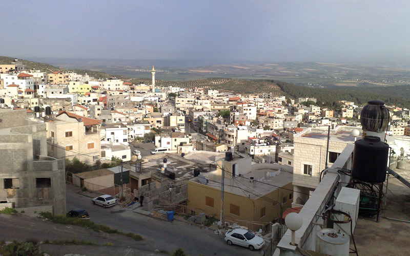 أراضي قرية كفر كنا بالناصرة مهددة بالمصادرة إلى «نتسيرت عيليت» بفعل مد خط الغاز الإسرائيلي. الإمارات اليوم