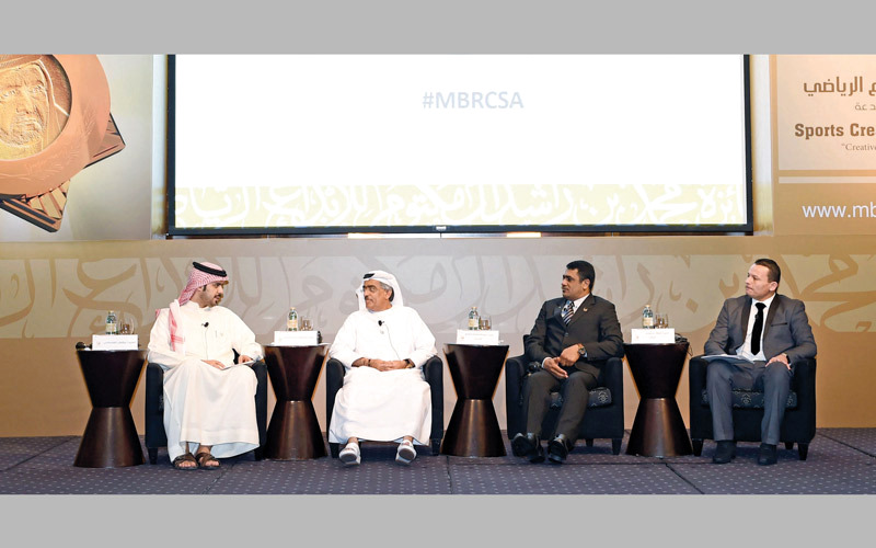 من جلسات ملتقى سابق للإبداع.  الإمارات اليوم