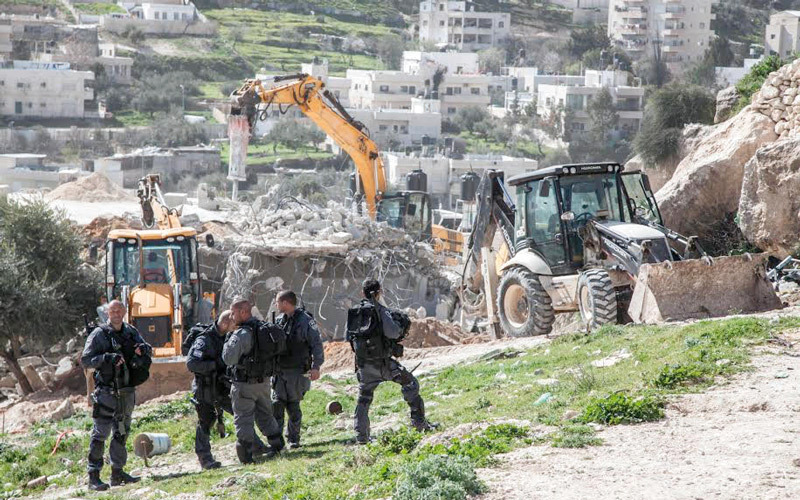 جرافات الاحتلال تواصل هدم بيوت الفلسطينيين ضمن سياسة ممنهجة. الإمارات اليوم