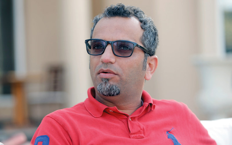 عماد العنزي : «العمل في الإمارات وفي دبي تحديداً، له طعم آخر، فكل شيء بين يديك، بدءاً بمواقع التصوير وصولاً إلى جميع متطلبات التصوير».