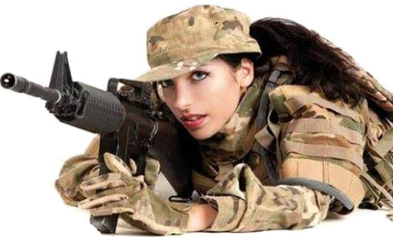المرأة المصرية تشعر بأنها قادرة كغيرها من النساء في دول أخرى على المشاركة في الخدمة العسكرية. أرشيفية